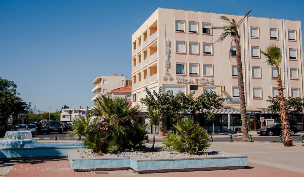 Mar I Sol Logis Hotel Saint-Cyprien  Exterior foto